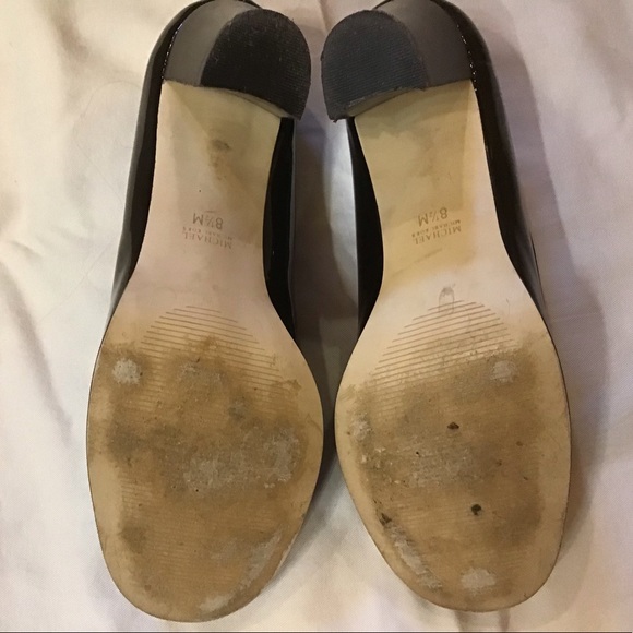 MIchael Kors size 8 1/2 burgundy color - Picture 6 of 7